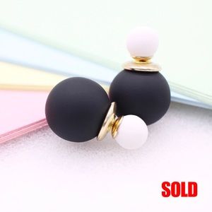 Sold!!! Stylish Pearl Ball double sided earrings